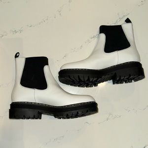 Marc Fisher fashion boots new in box!